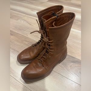100 Hundred genuine leather ankle boots. Cognac size 37
